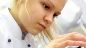 Voita & Sokeria -kokki Hanna Leinonen aloittaa syksyllä 2013. Kuva