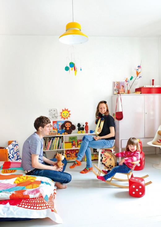Maija Louekari ja Kasper Strömman sekä Stella. Kuva: Finland Family Style/Paumes