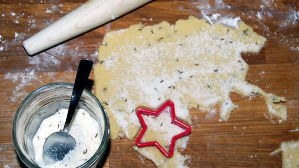 Kumina-parmesanpiparit. Kuva: Anni Alatalo, Yle Olotila.
