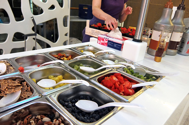 Frozen yogurt on jäinen makupala. Kuva: Siiri Huttunen, Yle Olotila