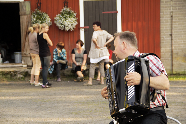 Sissipuutarhurit 12.7.2012 klo 19.30 TV2. Kuvat: Eero Liimatainen.