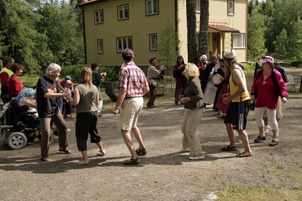 Sissipuutarhurit 19.7.2012 TV2. Kuva: Eero Liimatainen.