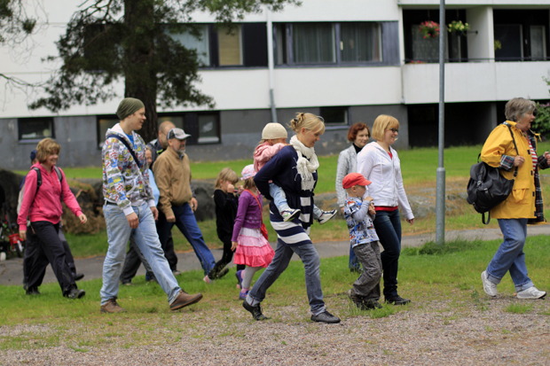 Sissipuutarhurit Myllypurossa 26.7. TV2. Kuva: Eero Liimatainen.