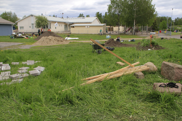 Sissipuutarhurit to 21.6.2012 TV2. Kuvat: Eero Liimatainen.