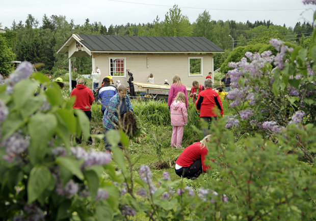 Sissipuutarhurit 5.7.2012 klo 19.30 TV2. Kuvat: Eero Liimatainen