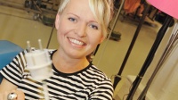 Aija Rouhiainen Kesäkirppis-kiertueella YLE TV1 alkaen 3.6.2010 torstaisin klo 20 - 20.30. Kuva: Heli Sorjonen, YLE Kuvapalvelu