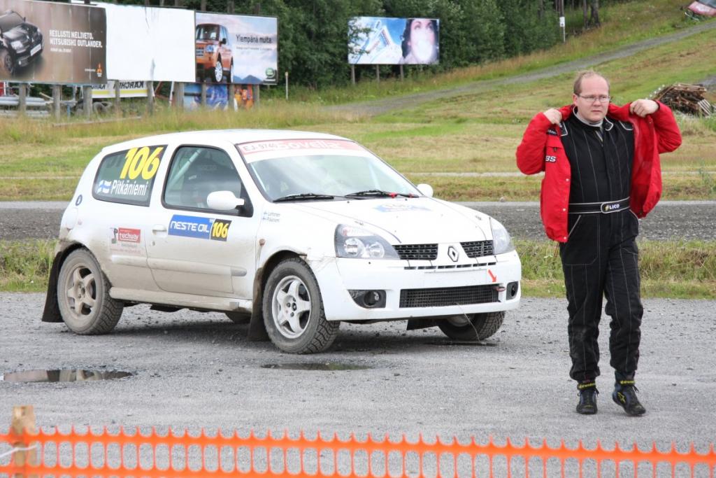 Hei Pinomäki keskeytti! Eiku.. Pitkäniemi.. 