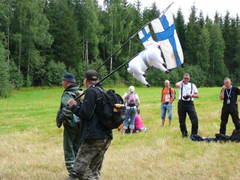 kukin liputtaa tyylillään